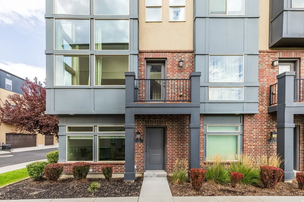 22 W Tytus Dr S, Murray