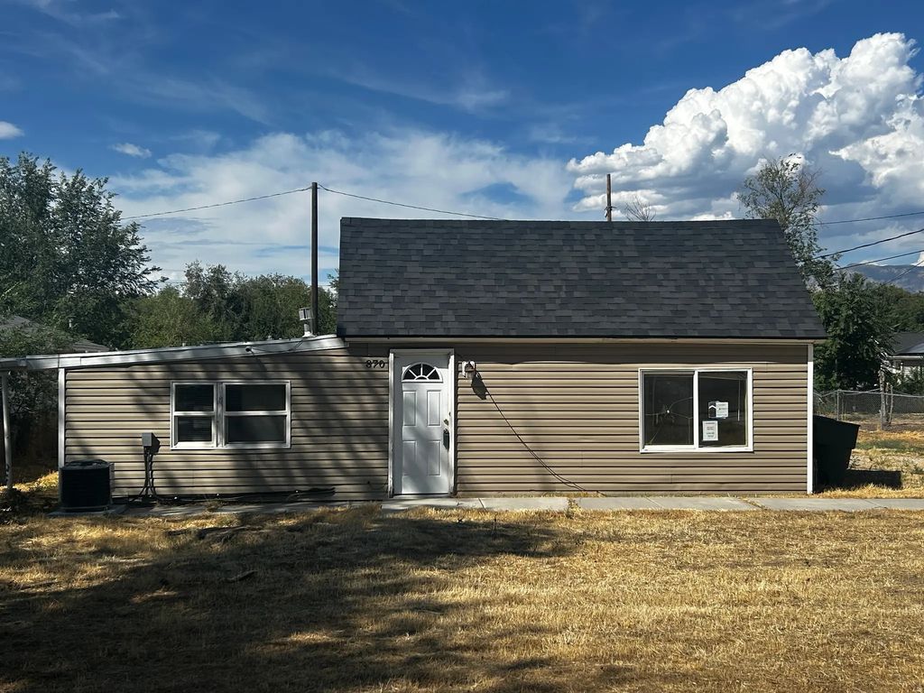 870 W Ellis St, Ogden
