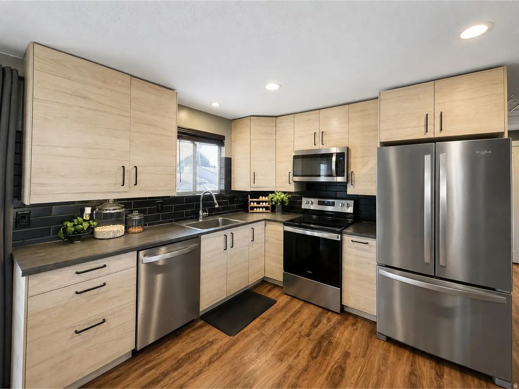 6103 S Aries Dr, Salt Lake City