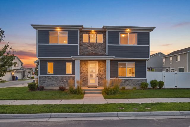 2104 W 3360 S, Syracuse