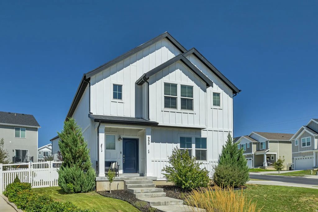 995 E Mecham Ave 122, Layton