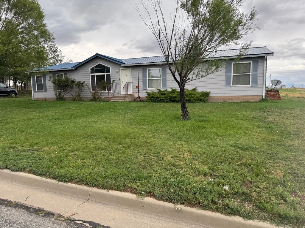 349 E 100 N, Monticello