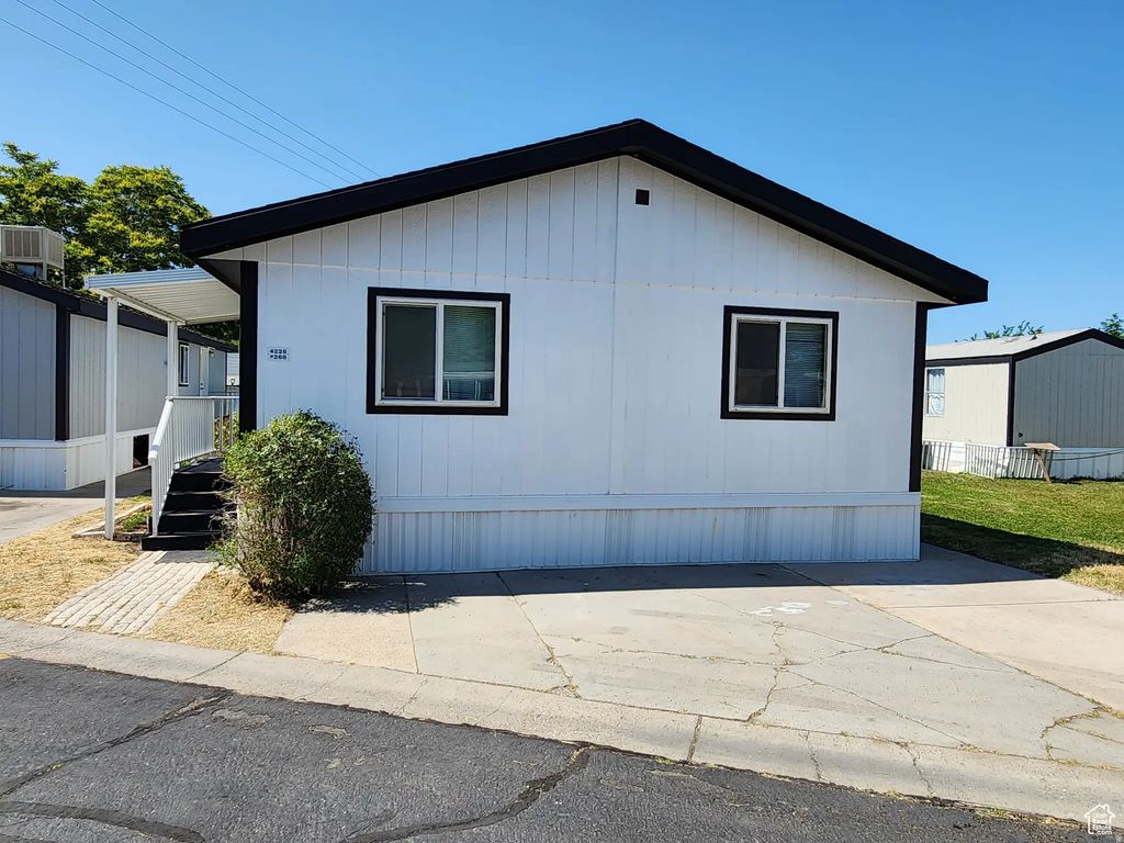 4228 W 3275 S, West Valley City