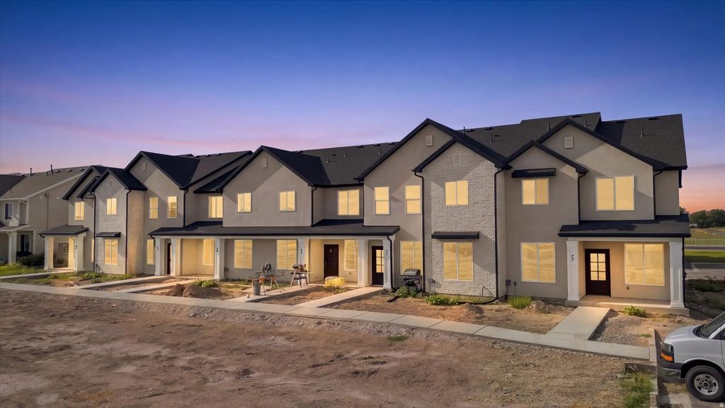 77 E 1225 S, Tremonton