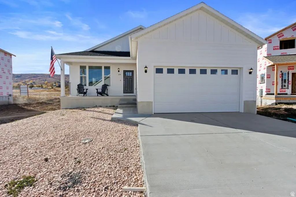 2179 S Beachcomber Ln 2, Garden City