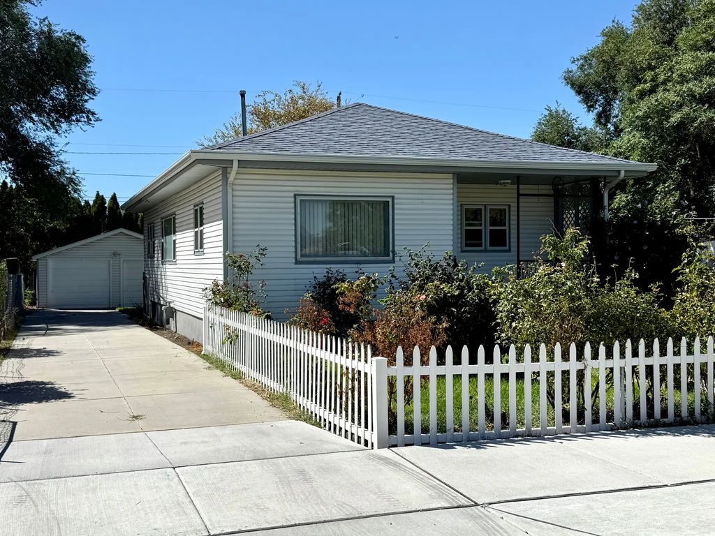 955 E 20th St S, Ogden