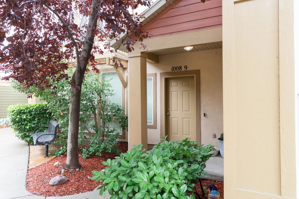 1008 N Shepard Creek Pkwy 9, Farmington