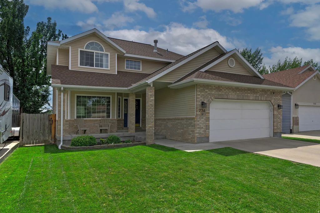 236 E Ashbrook Cir, Midvale