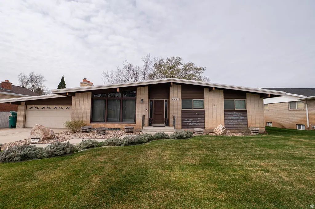 4963 S 2275 W, Roy