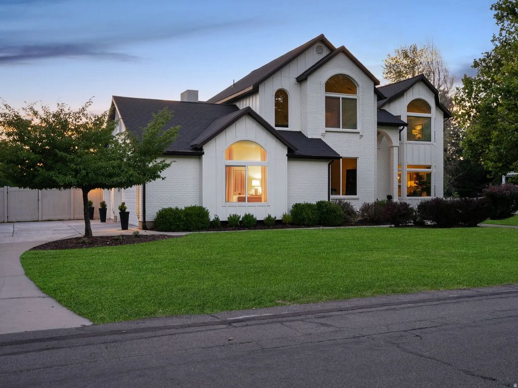 50 S Wanderwood Way E, Sandy