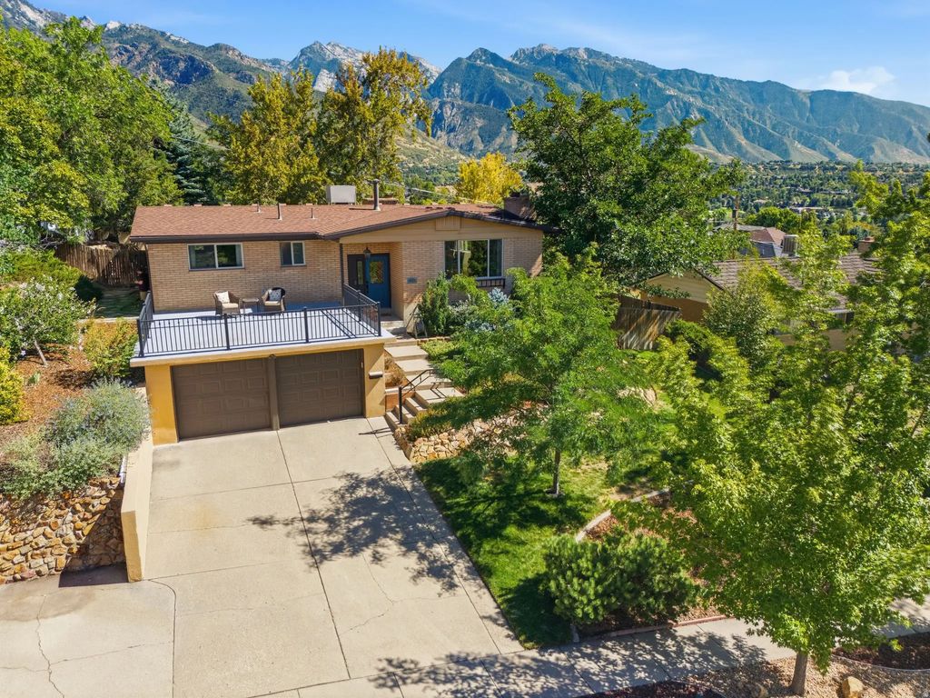 7877 S Nantucket Dr, Cottonwood Heights