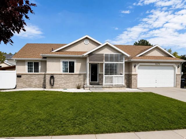 8672 S Mcginnis Ln, West Jordan