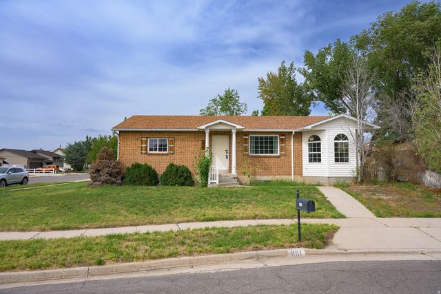 951 E South Fork Cir, Sandy