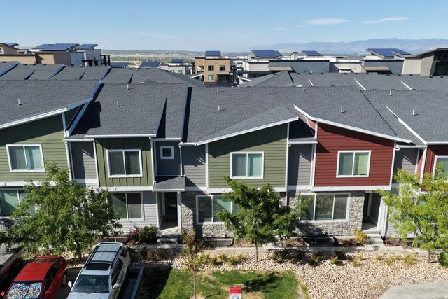 3721 W Pure Nirvana Ln, Herriman