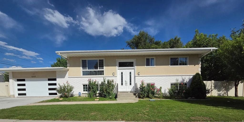 6123 S Rodeo Ln, Murray