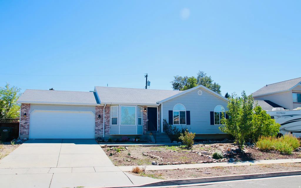 306 E 670 N, Tooele