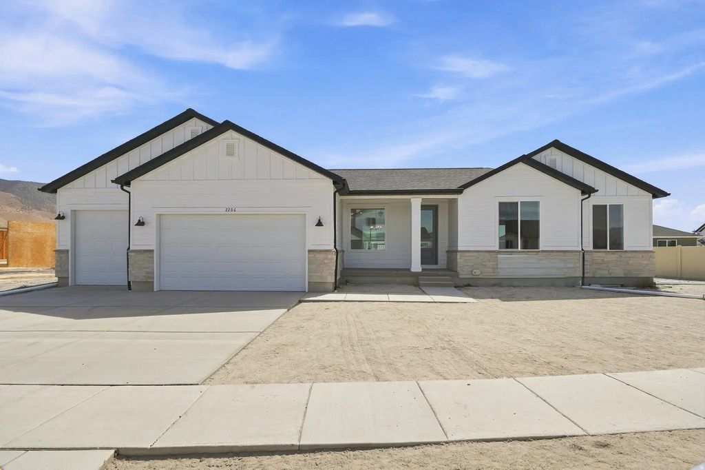 2266 E Morning Glory Way 437, Eagle Mountain