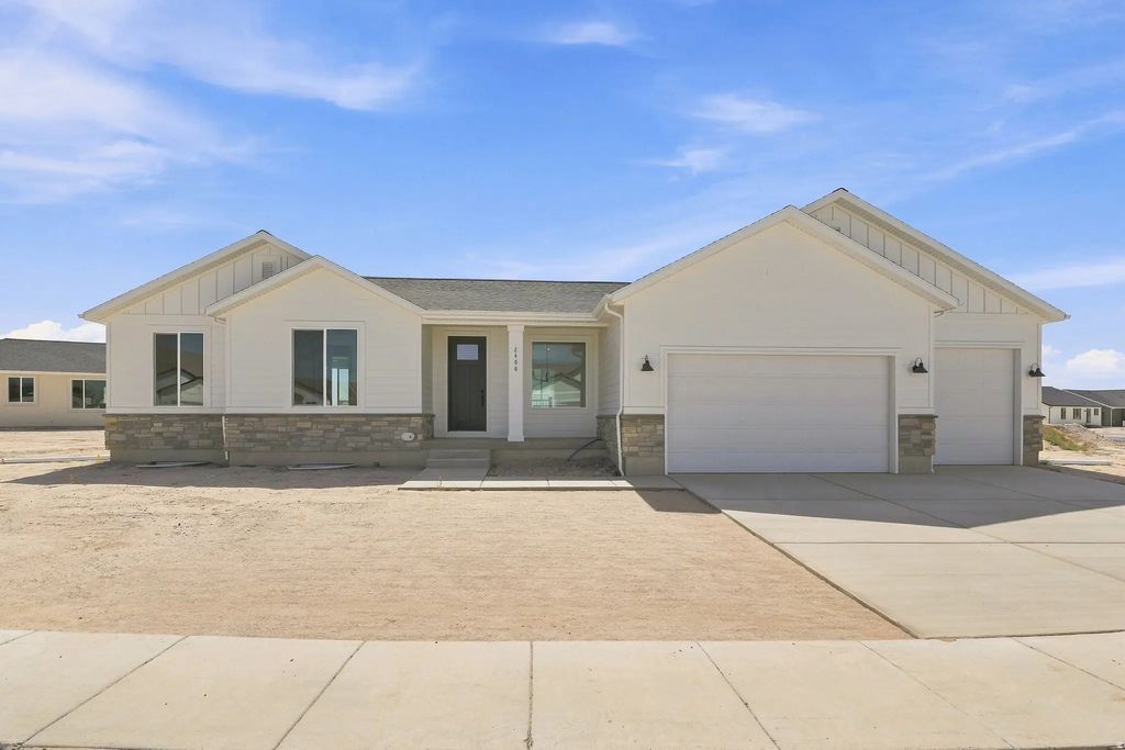 2406 E Morning Glory Way 428, Eagle Mountain