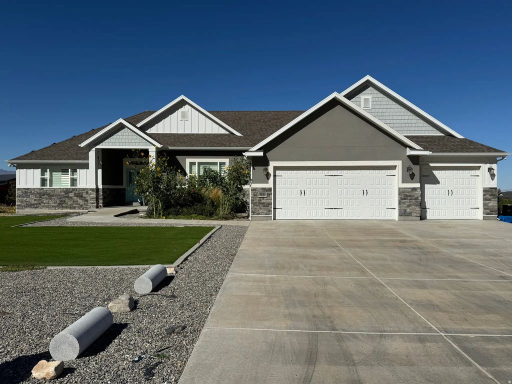 3839 N Arrowhead Ln, Erda
