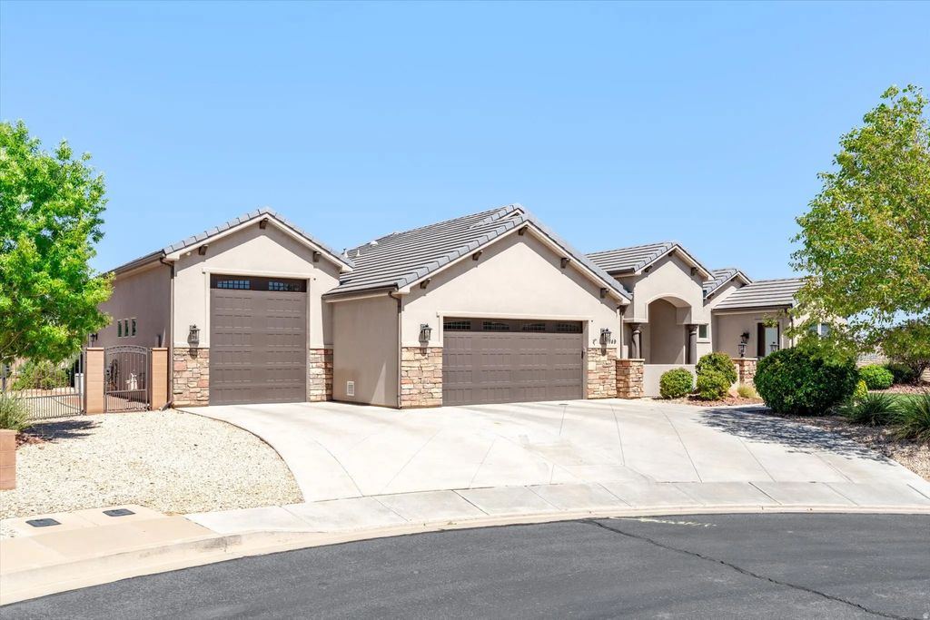 1749 E 330 S, St. George