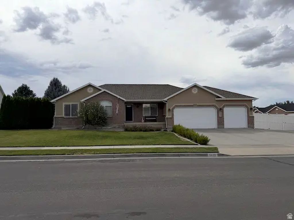 9428 S Sid Cir, South Jordan