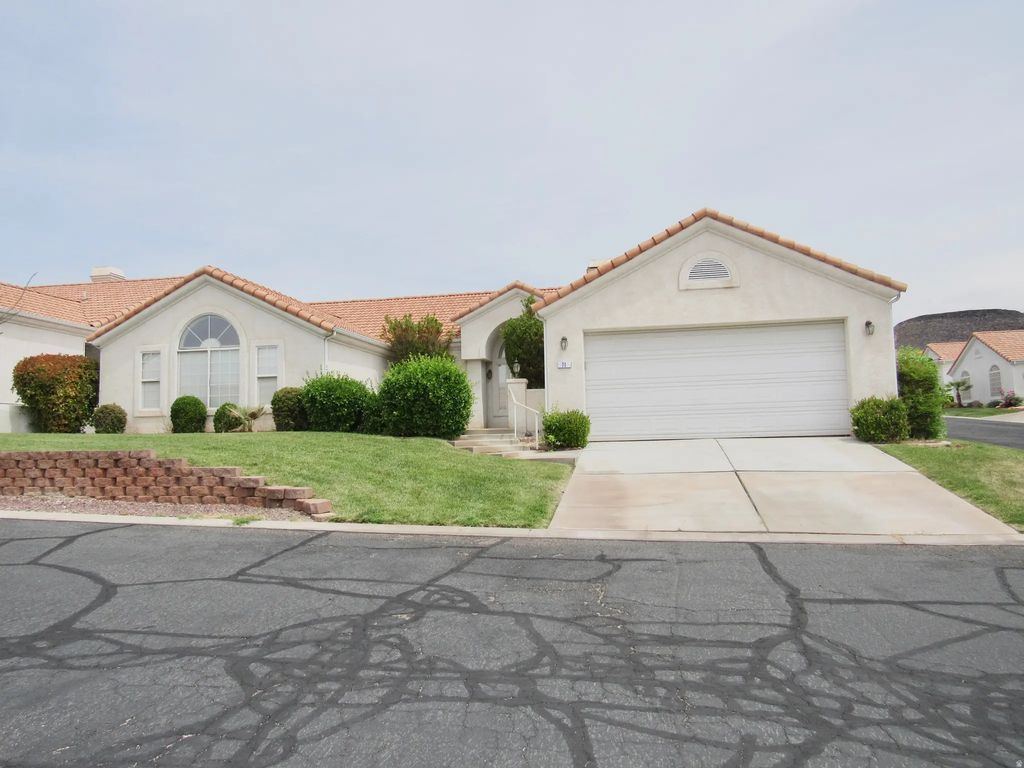 39 N Valley View Dr Dr 71, St. George