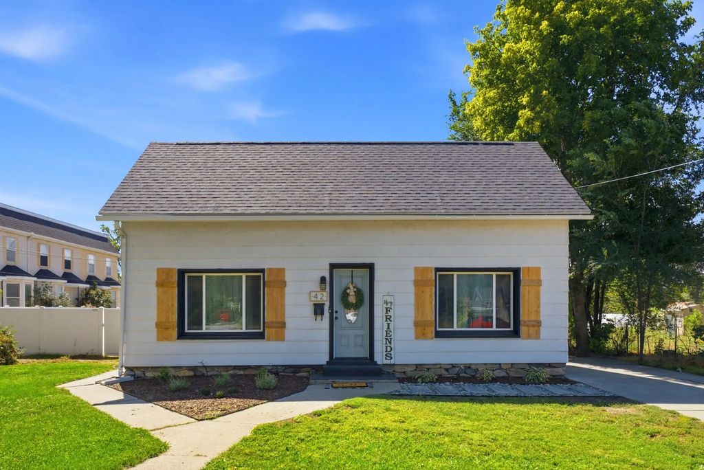 42 E 100 S, American Fork
