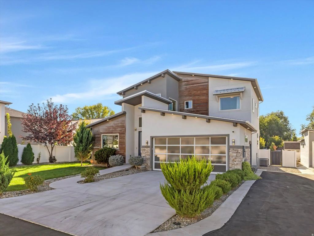 1188 W Marinwood Ave S, Taylorsville