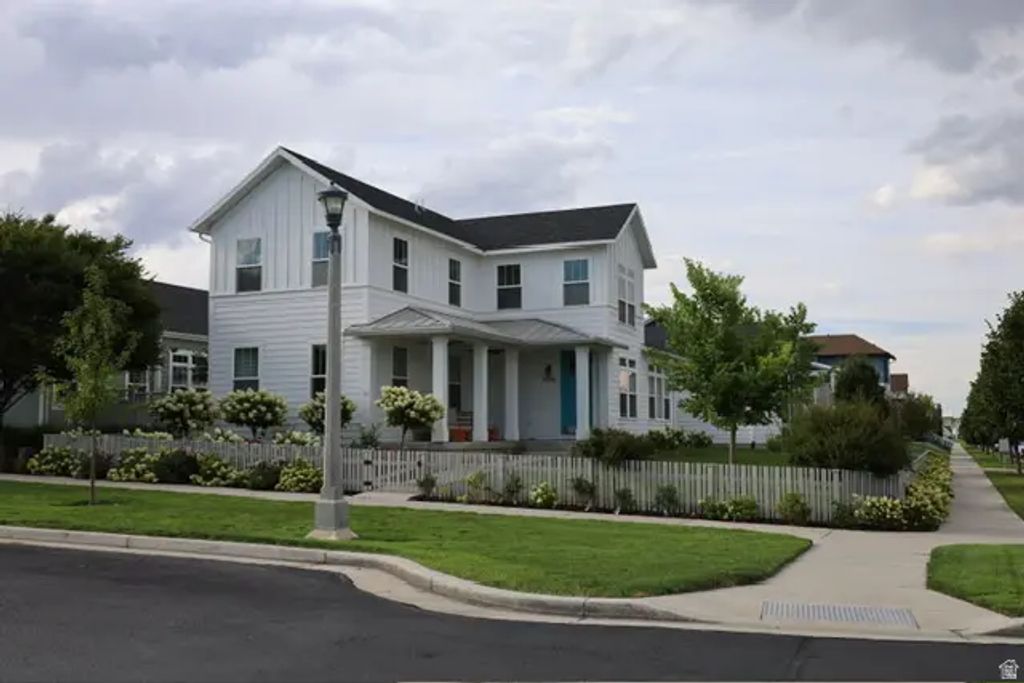 4898 W Crosswater Rd S, South Jordan