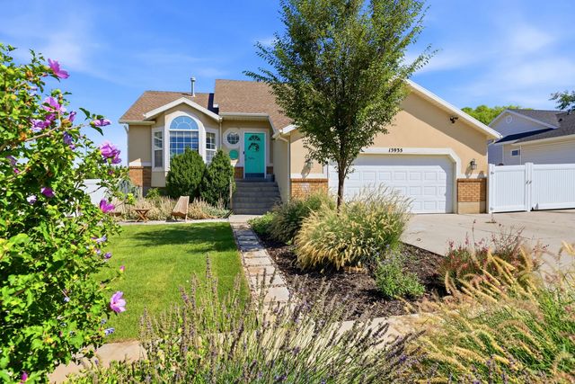 13935 S Lookout Peak Dr W, Riverton