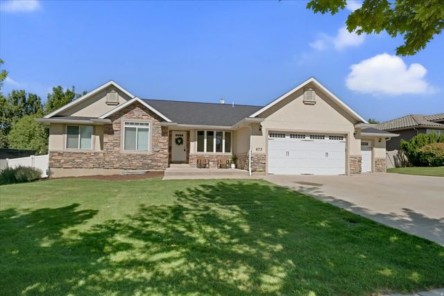 673 E 2100 N, North Logan