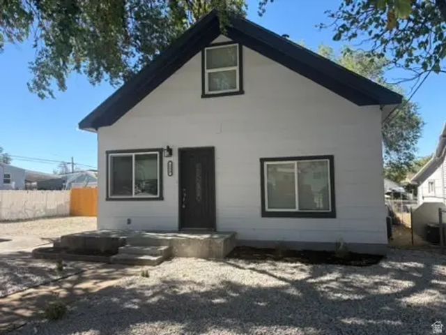 233 N 4th St, Tooele