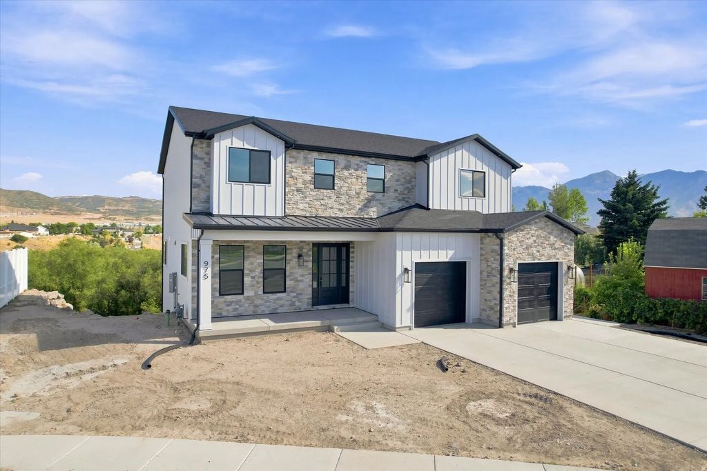 975 E Oak Creek Dr, Lehi