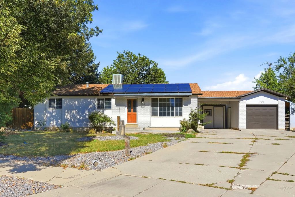 7472 S Silver Cir, West Jordan