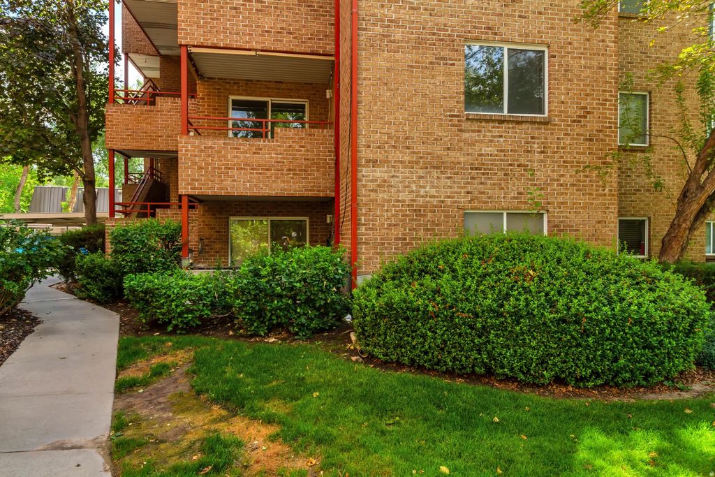 4824 S Highland Cir E 204, Holladay