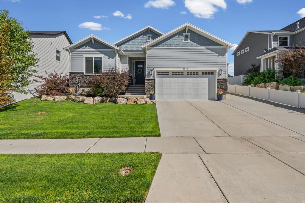 2041 E Telegraph Rd, Eagle Mountain