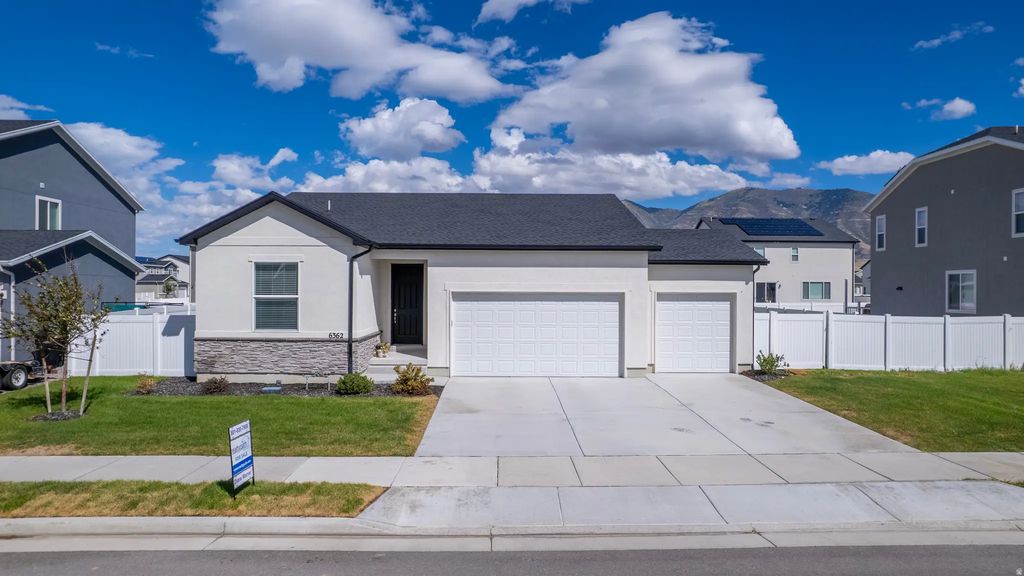 6362 N Red Colt Ln, Stansbury Park