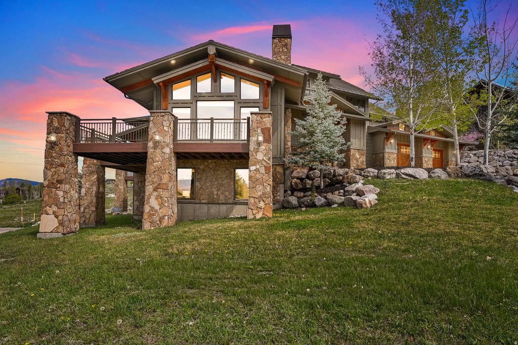 3697 N Elkridge Tr E, Eden