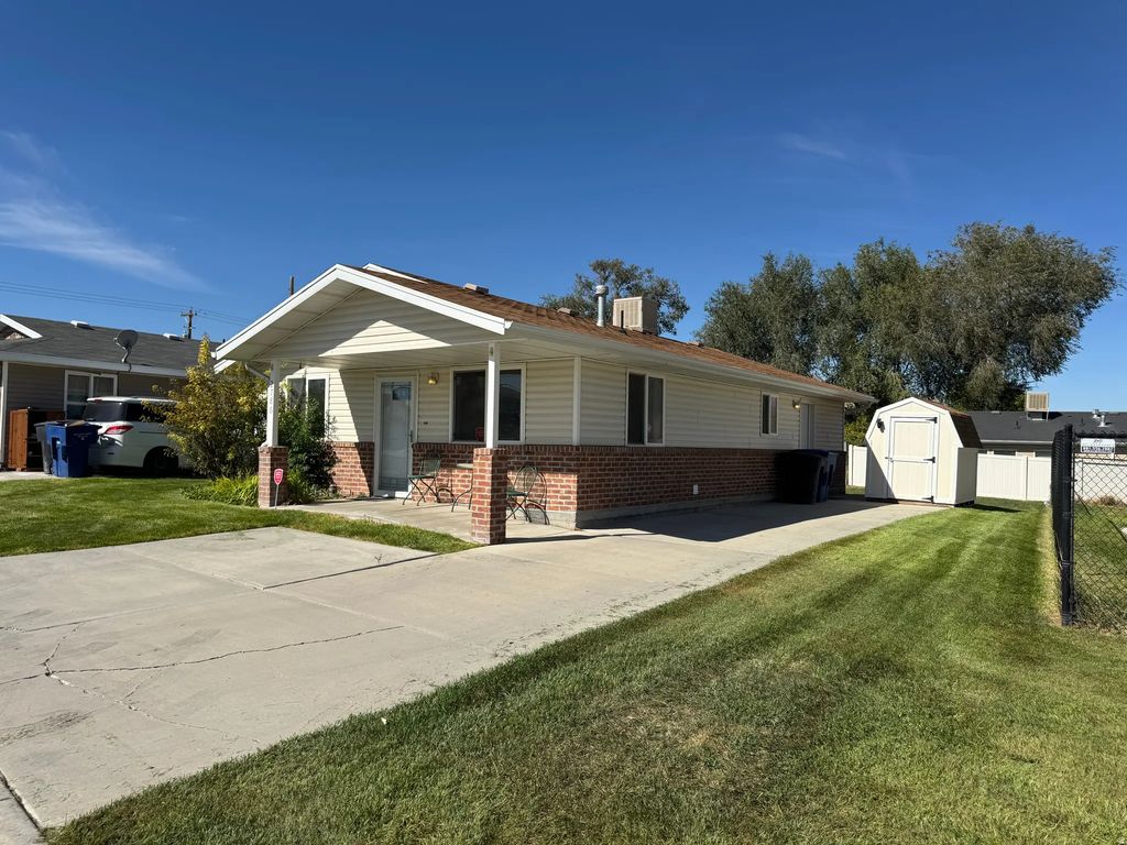 2786 S Millard Cv W, Magna