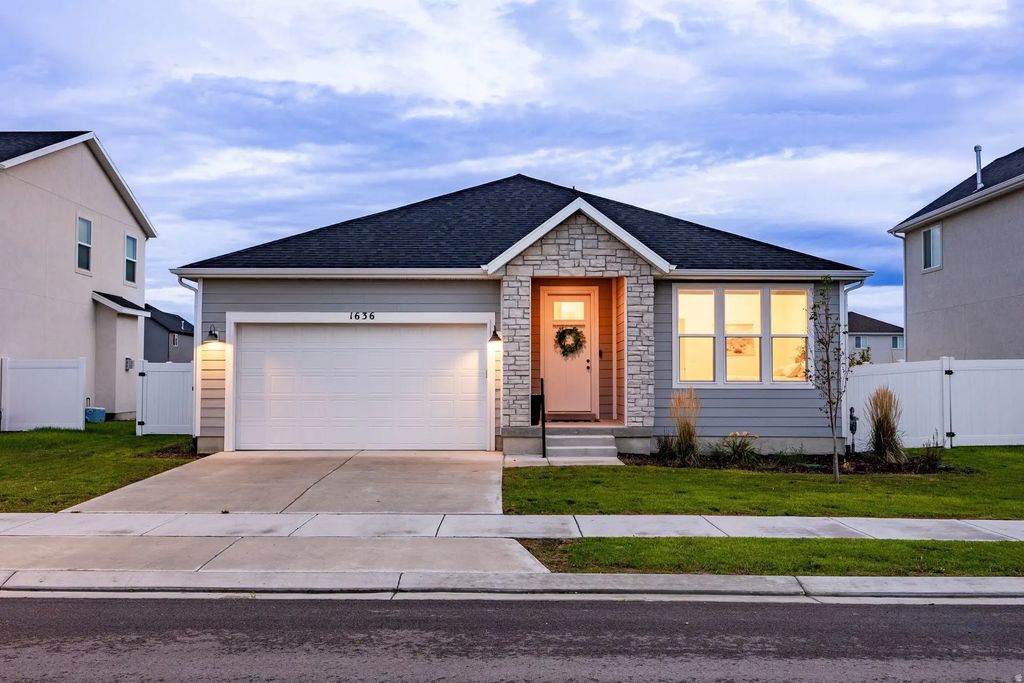 1636 E Groundhog Ln, Eagle Mountain