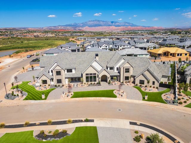 2585 E Waters Edge Cir, St. George