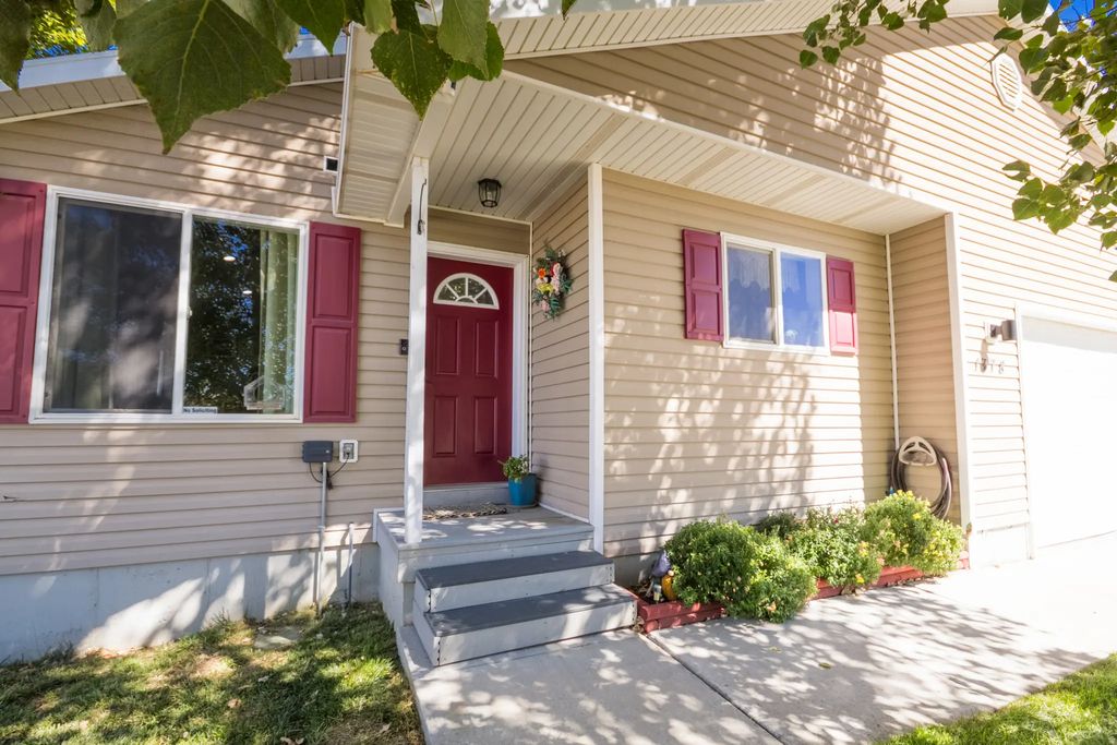 1378 W 925 S, Vernal