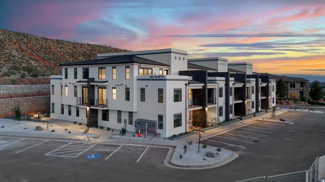 170 N Chaparral Dr P-7, Hurricane