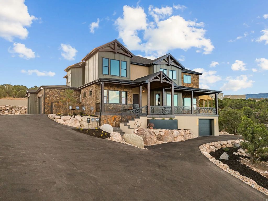 1321 S Cedar Dr, Cedar City