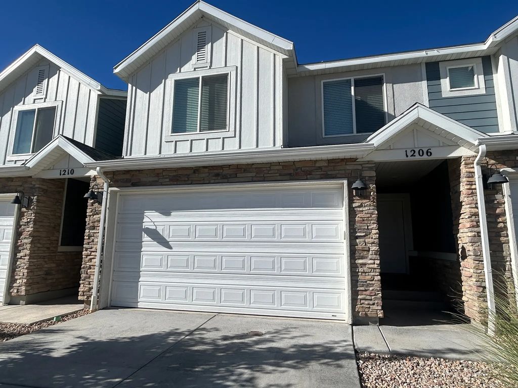 1206 W Hidden Spring Dr, Santaquin