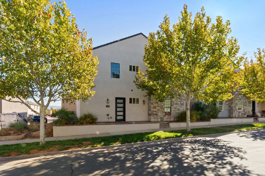 4262 W Cambridge Pkwy, Hurricane