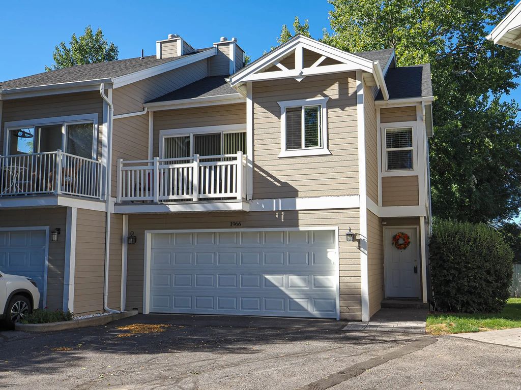 1966 E Mill Corner Cir S 11, Millcreek