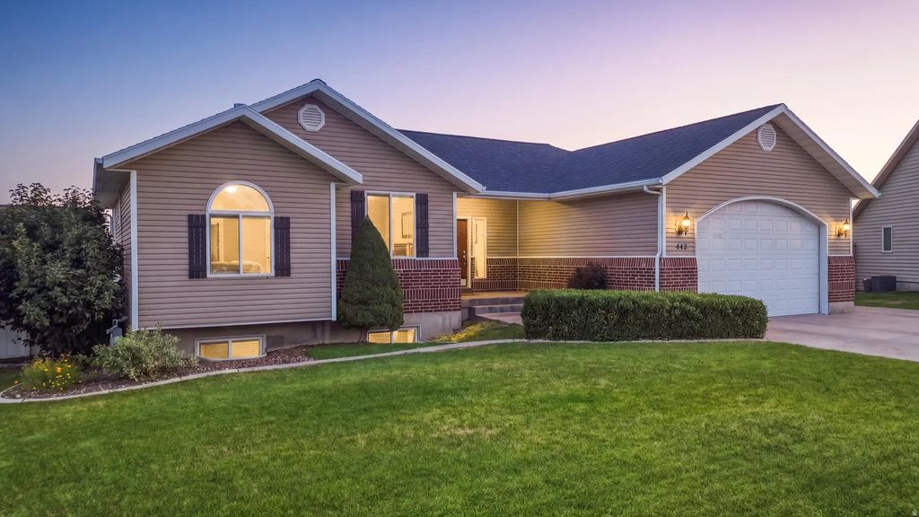 443 Meadow Ln, Providence