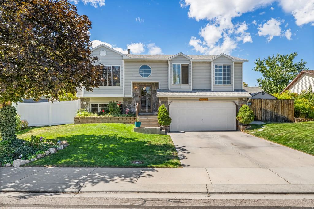 6752 S Cyclamen Dr, West Jordan