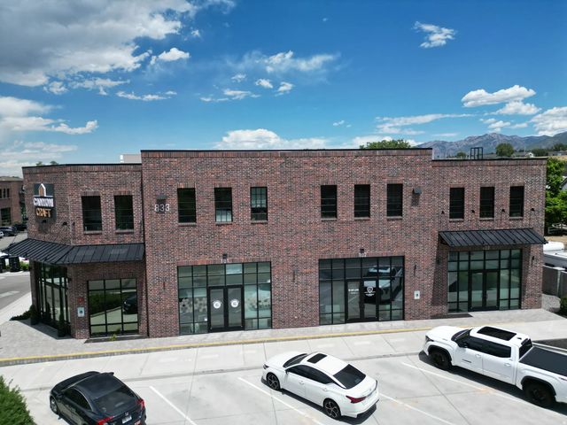 833 E Pioneer Rd 101, Draper
